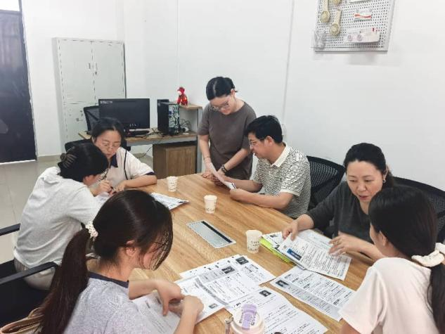 AI修正+人工精修简历，助力青年职场启航